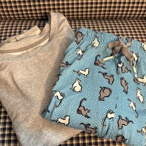 Cuddl Duds Gray and Blue Cat Print Pajama Set